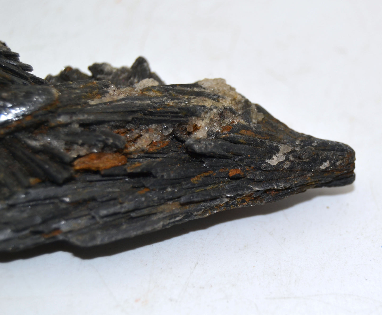 Black Natura lKyanite