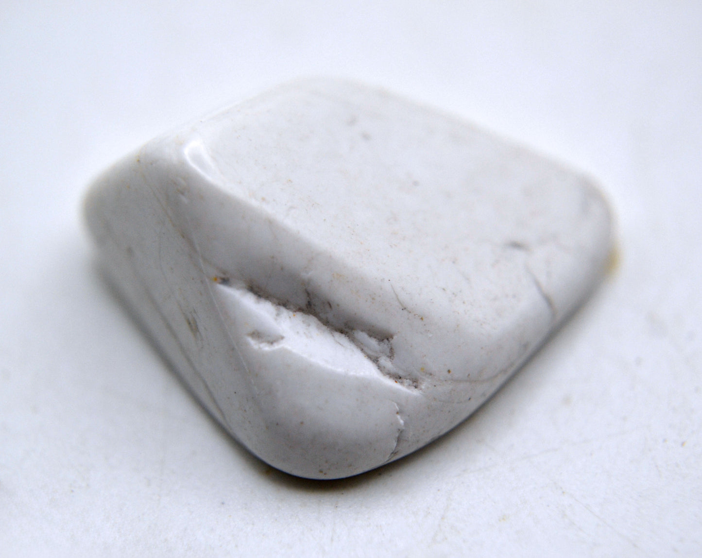 Deep Sight - Howlite